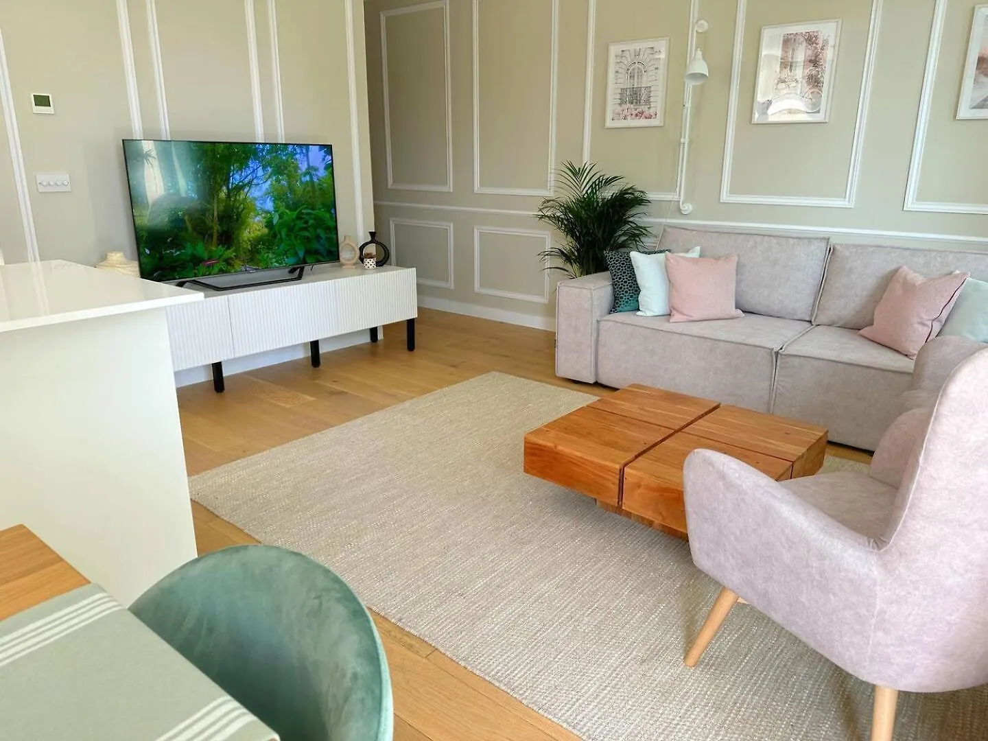 Vick'S House With Parking And Ev Chrgr Apartment Uxbridge 0*,  United Kingdom