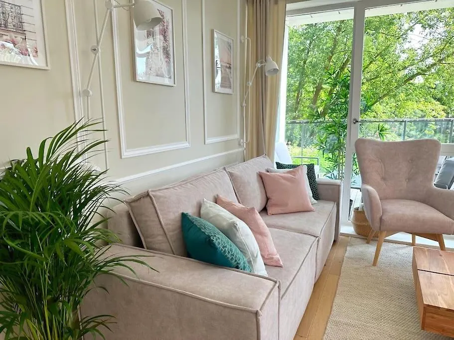 Vick'S House With Parking And Ev Chrgr Apartment Uxbridge 0*,  United Kingdom