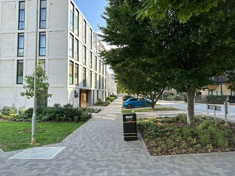 Vick'S House With Parking And Ev Chrgr Apartment Uxbridge
